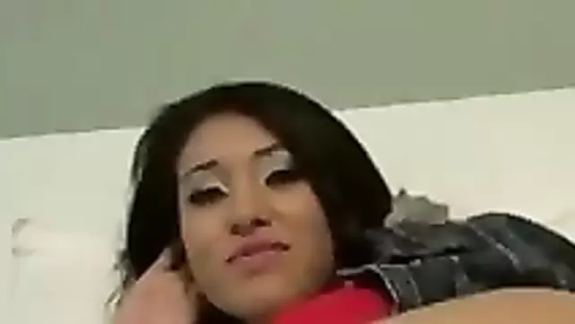 Brunette seduces her Uzbek husband for sex